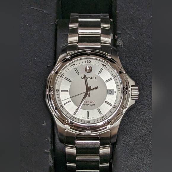 Movado watch - Picture 3 of 6